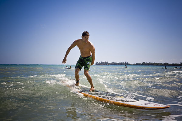 [Img #19116]Puerto Rico-Surfista en la playa de La Ocho