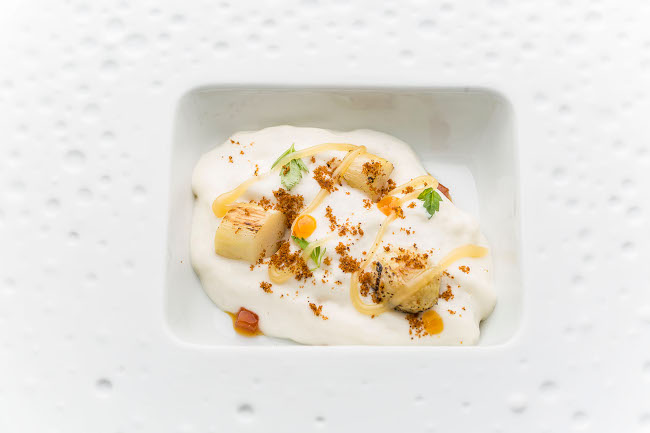 [Img #19320]Espárrago con bechamel de espárragos. Juan Carlos Padrón.