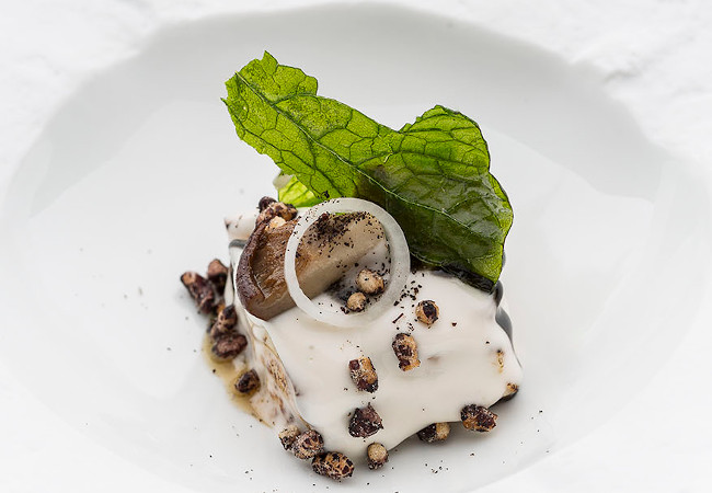 [Img #19318]Cherne con blanco de cherne. Juan Carlos Padrón.