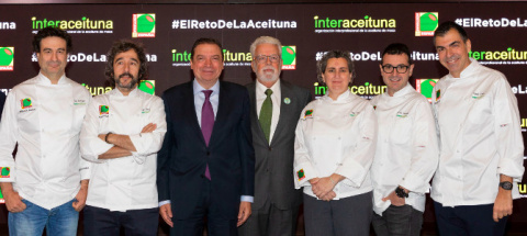 Pepe Rodríguez, Diego Guerrero, el Ministro de Agrcultura en funciones, Luis Planas, el presidente de Interaceituna, Ricardo Serra, Pepa Muñoz, Ricard Camarena y Ramon Freixa